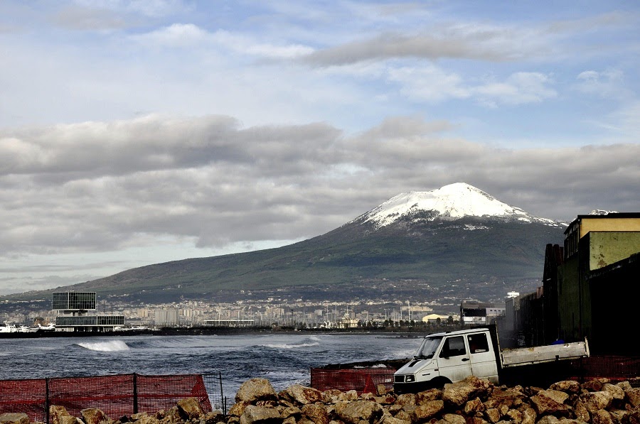 Foto Neve Sul Vesuvio Innevato Hd Napoli Castellammare Vesuvius Snow 1 Napolitan It