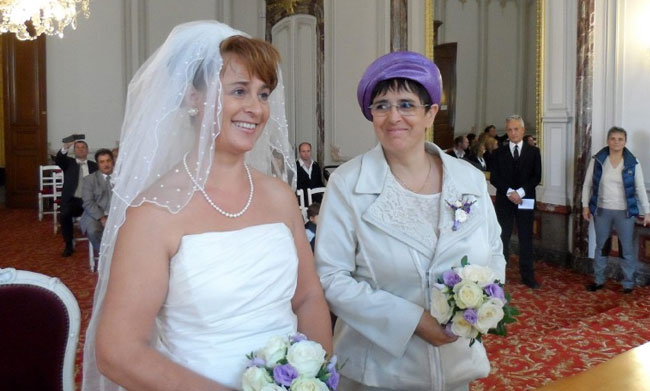 Spose in Francia, la Cassazione riconosce il matrimonio: è la prima volta in Italia