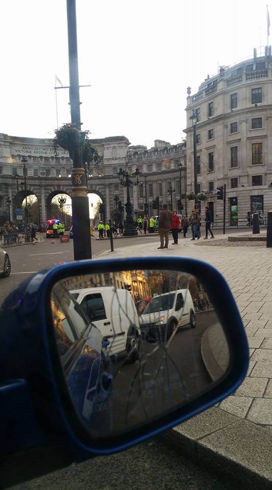 L’attentato terroristico del 22 marzo raccontato dalle foto degli italiani che vivono a Londra