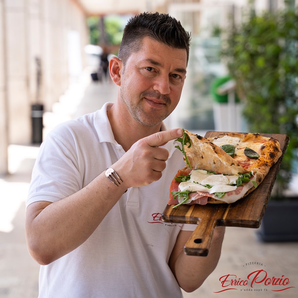 VIDEO-“La ciabatta”: la pizza stagionale della pizzeria Porzio, nel menù fino a settembre