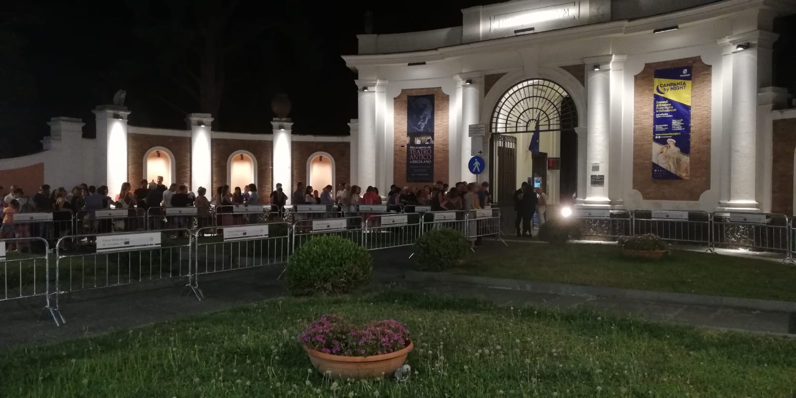 Il Parco Archeologico di Ercolano promuove l’iniziativa “regala la cultura”