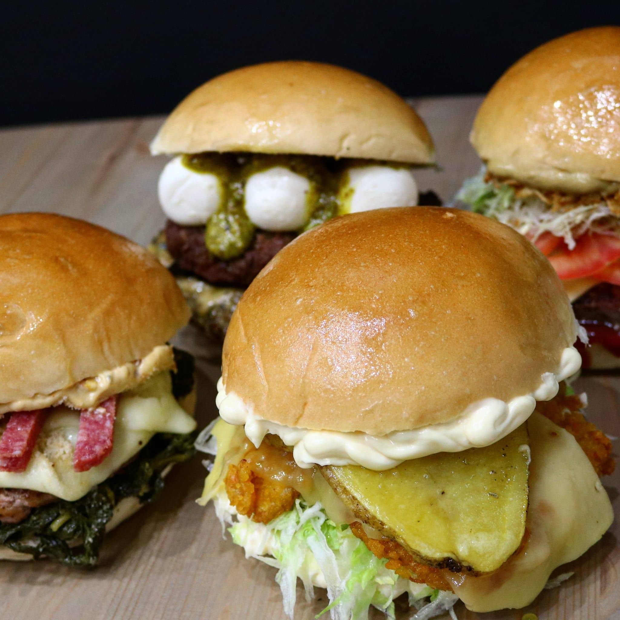 Una cena da asporto da… “POP Burger”: il fast food americano che parla napoletano