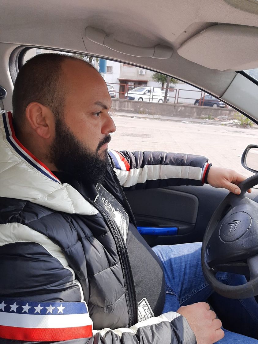 VIDEO-Ponticelli, evade dai domiciliari per scippare una donna: è il protagonista di un video virale