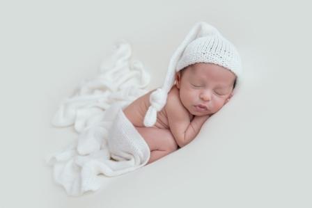 Imprenditoria femminile: nasce a Napoli la prima scuola italiana di fotografia newborn in aula