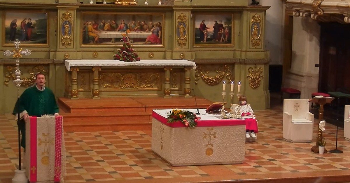 VIDEO-Parroco canta “Brividi” di Mahmood e Blanco durante l’omelia e conquista il popolo del web