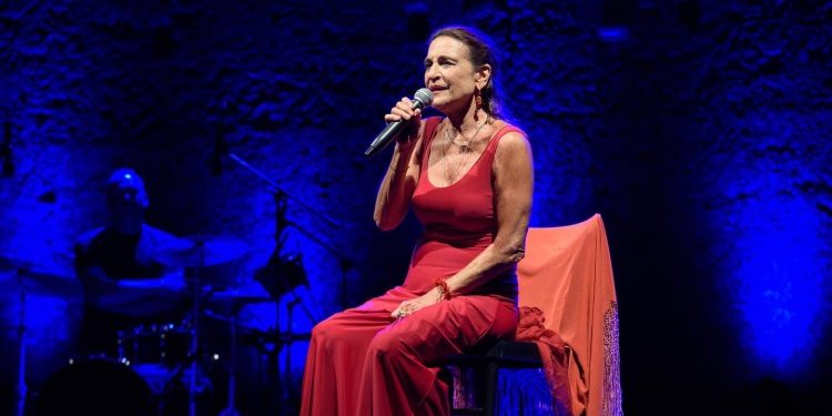 “Marateatro Festival”: la XI edizione si chiude con il sold out del “Concerto Napoletano” di Lina Sastri