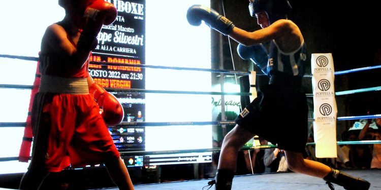 Domenica 18 settembre: Napoli Boxe in Piazza Santa Maria La Nova