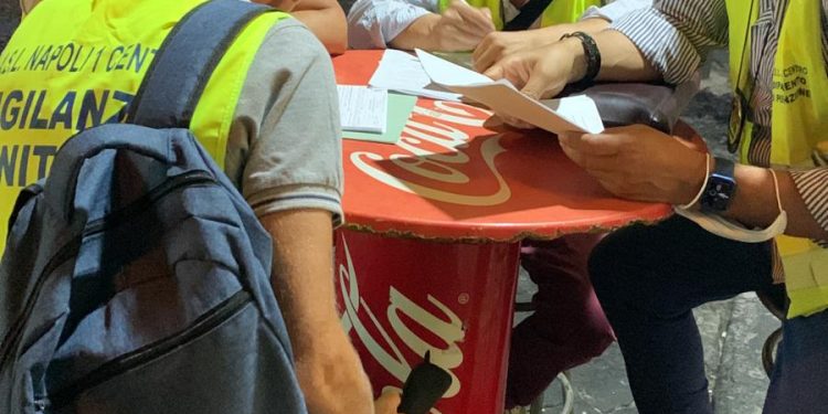 Sicurezza alimentare, controlli dell’ASL a bar e pizzerie di Napoli: sanzioni per 4mila euro, chiusa una cucina