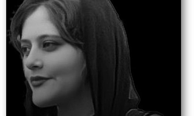 Sabato 1°ottobre al Trianon, prima dello spettacolo  manifestazione pacifica contro gli omicidi e le violenze sulle donne in Iran