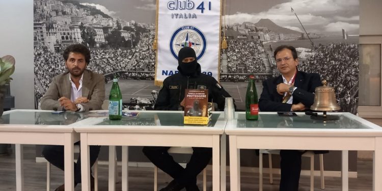 Club 41 Napoli, il Comandante Alfa apre il ciclo di incontri con gli studenti