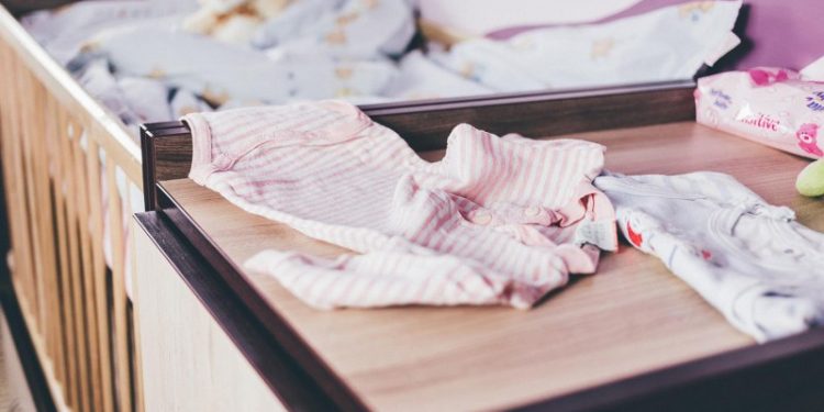 Cameretta di un neonato: i 3 elementi che non potranno mancare 