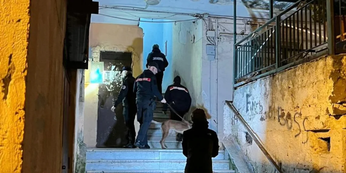Il ruolo delle madri, omicidi, minacce, estorsioni: la sintesi dell’inchiesta che ha decapitato i clan di Ponticelli