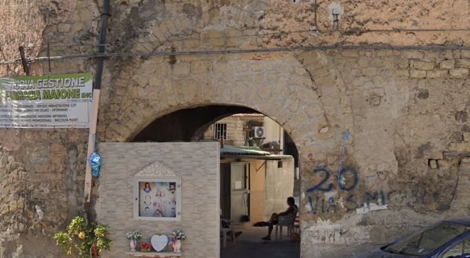 Ponticelli: riprendono i lavori abusivi in via San Michele