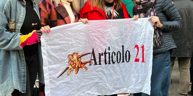 Profughe ucraine a Napoli, un calendario per la solidarietà￼