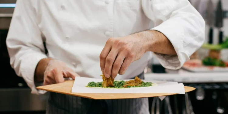 Diventare un home chef a Milano: tutti i segreti per aprire un ristorante casalingo di successo 