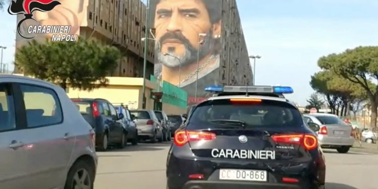 Clan Mazzarella, estorsioni, spaccio, contrabbando gasolio: arresti e sequestri a Napoli e provincia