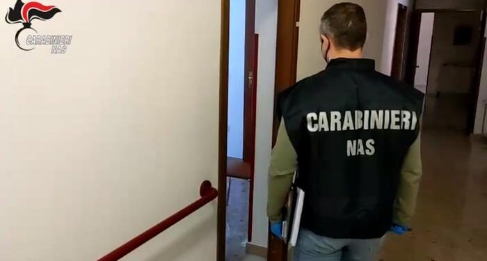 Napoli: donna muore nel giorno del suo compleanno, dopo aver mangiato sushi