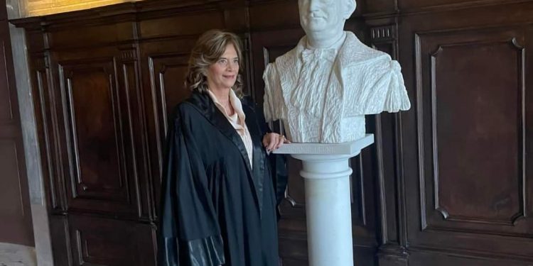 Ordine avvocati di Napoli: per la prima volta un presidente donna,  eletta Immacolata Trioianiello