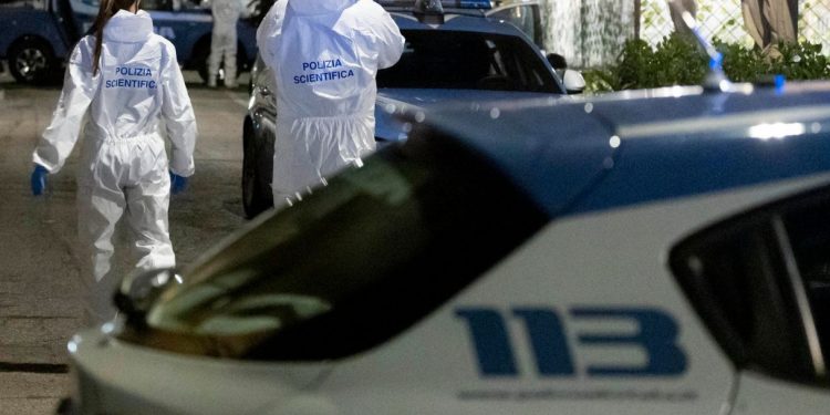 Napoli: 12enne accoltellato da coetaneo, 19enne vittima di un agguato