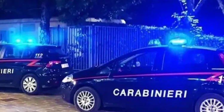 Gioco finisce in tragedia a Casalnuovo: 17enne cade dal tetto del capannone e muore