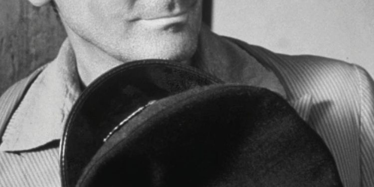 Napoli città libro: dedicato a Massimo Troisi il sesto volume di “Visioni di Cinema”