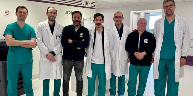 Chirurgia robotica, all’Ospedale del mare un’eccellenza urologica internazionale con l’innovativa tecnica “Vesuviana”