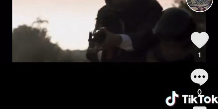 De Micco scatenati a Ponticelli: su TikTok spunta il video che rivendica l’omicidio Solla