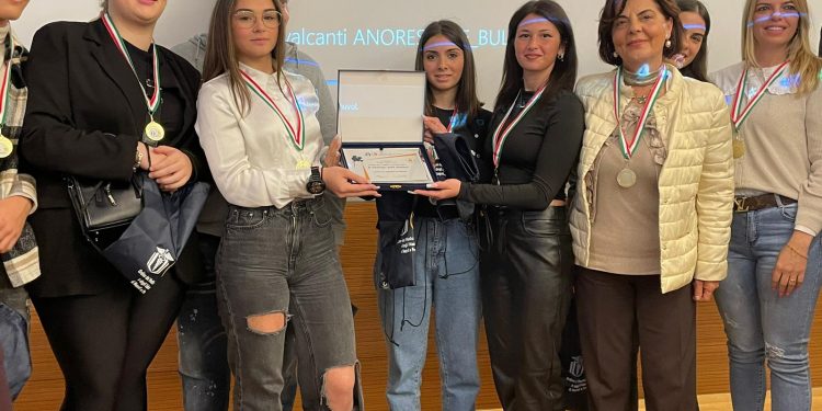 Alcol, bullismo e disturbi alimentari: premiato lo spot dell’Istituto Cavalcanti di san Giovanni a Teduccio