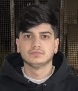 “Se mio marito non fosse in galera, saresti già morta per quello che hai scritto su mio figlio”