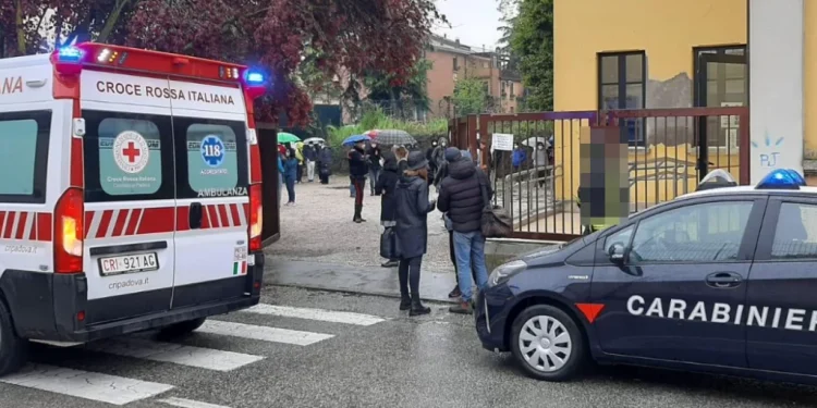 Bambina di 4 anni in crisi respiratoria: intervento salvavita dei carabinieri nel napoletano