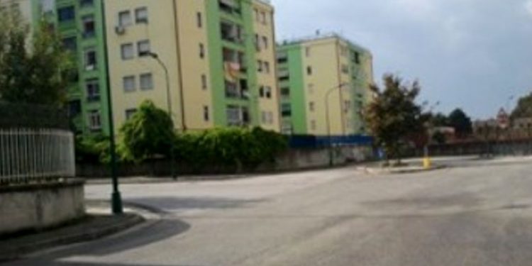 Caravita: ronde sugli scooter presidiano la zona, i ras praticano estorsioni a nome dei De Luca Bossa