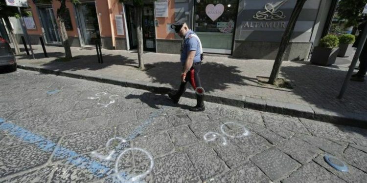 Sparatoria a Sant’Anastasia, bimba gravemente ferita: fermato 19enne