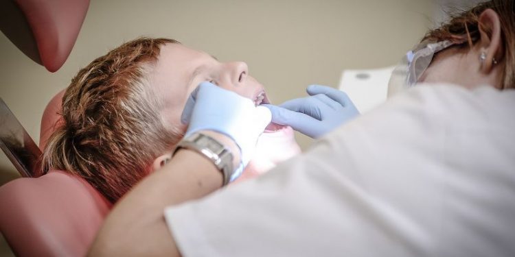 Carie: la più diffusa patologia dentale che si riscontra in età pediatrica 