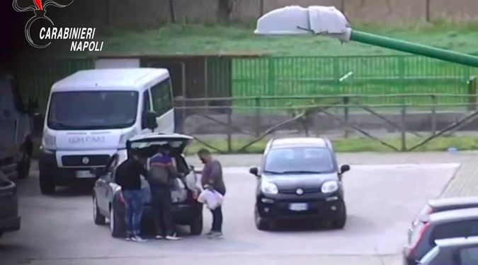 Caivano: estorsioni, armi, spese alimentari durante il covid. Arrestate 20 persone