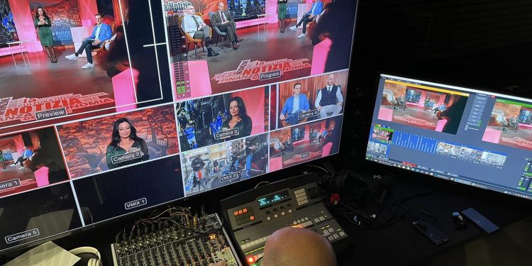 Palinsesti 2023-2024: Talk, informazione e risate nei format Max Adv