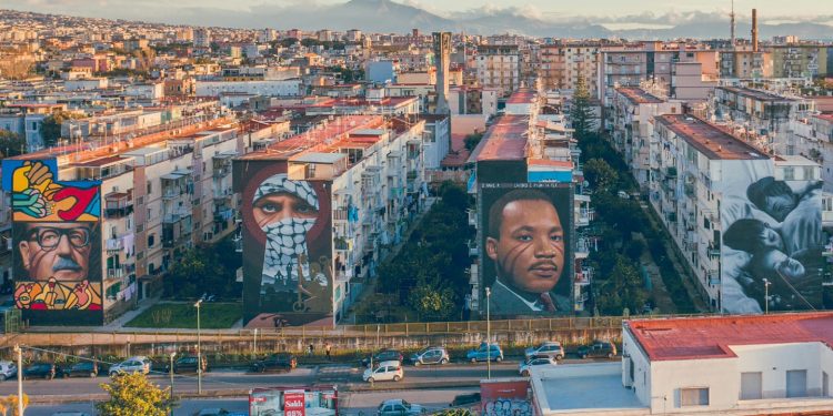 Napoli è la città più povera in Italia: la mappa dei quartieri