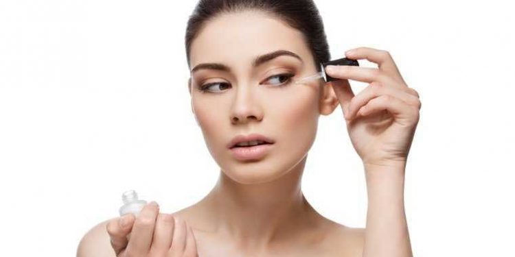 Siero viso: perché è fondamentale per la skincare routine 