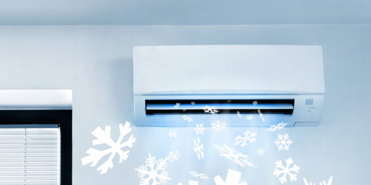 Cosa succede se si dorme con il condizionatore acceso?
