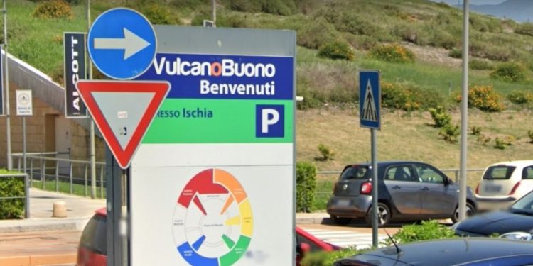 Omicidio nel parcheggio del centro commerciale “Vulcano Buono”, fermato l’assassino