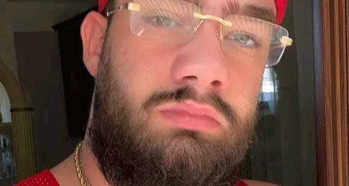 VIDEO-Barra, torna in carcere il figlio 18enne del boss Gennaro Aprea