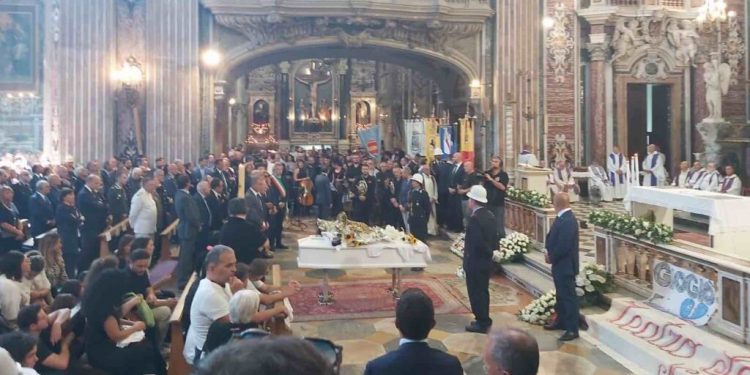 Napoli: è il giorno dei funerali di Giovanbattista Cutolo