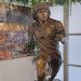 Napoli, la statua di Maradona trova casa in una pizzeria ai Quartieri Spagnoli