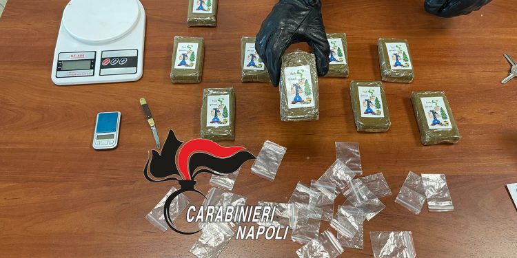 Ercolano e San Sebastiano: sette arresti in una settimana, sequestrati 10 panetti di hashish