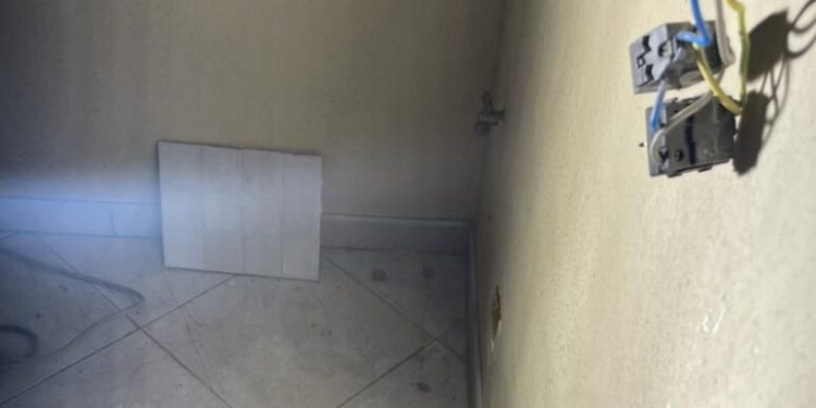 Ercolano, scoperto nascondiglio per armi, droga e latitanti in un bene confiscato