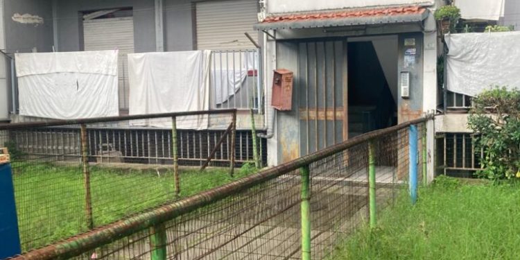 Quarto, gli occupano la casa e si vede costretto a vivere in auto: alloggio sgomberato