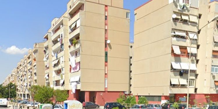 Pestaggi e minacce ai pusher: la strategia dei D’Amico di Ponticelli per ridurre le spese