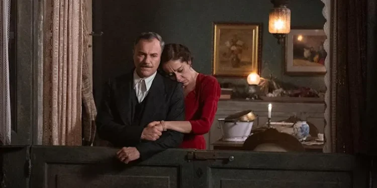 Grande successo per ‘Napoli milionaria’: la commedia di De Filippo conquista la prima serata