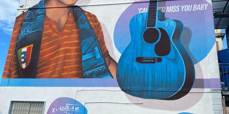 Al liceo “Di Giacomo” di San Sebastiano al Vesuvio, inaugurato il murales dedicato a Paolino Avella