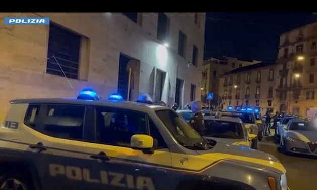 Napoli, blitz della polizia: arrestati i vertici dei clan Mazzarella, Buonerba e Cardarelli