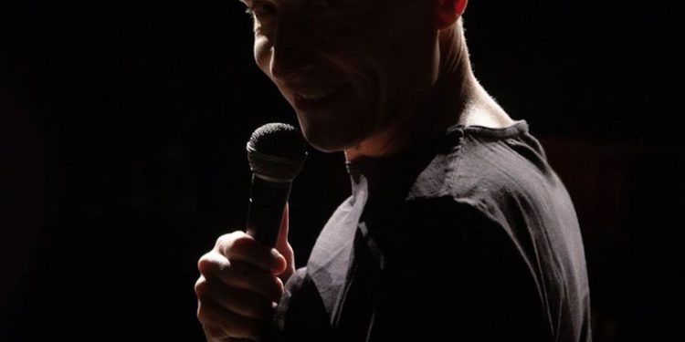 4 e 5 aprile, al Palapartenope di Napoli, Angelo Pintus con lo spettacolo “una brutta persona”